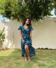 Load image into Gallery viewer, Cleo Maxi Dress in Teal Leopard