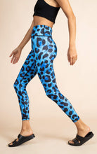 Load image into Gallery viewer, Izumi Leggings in Blue Leopard